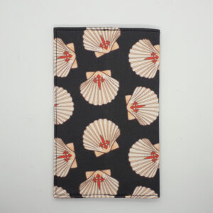 Camino Shells Credential Cover – Black